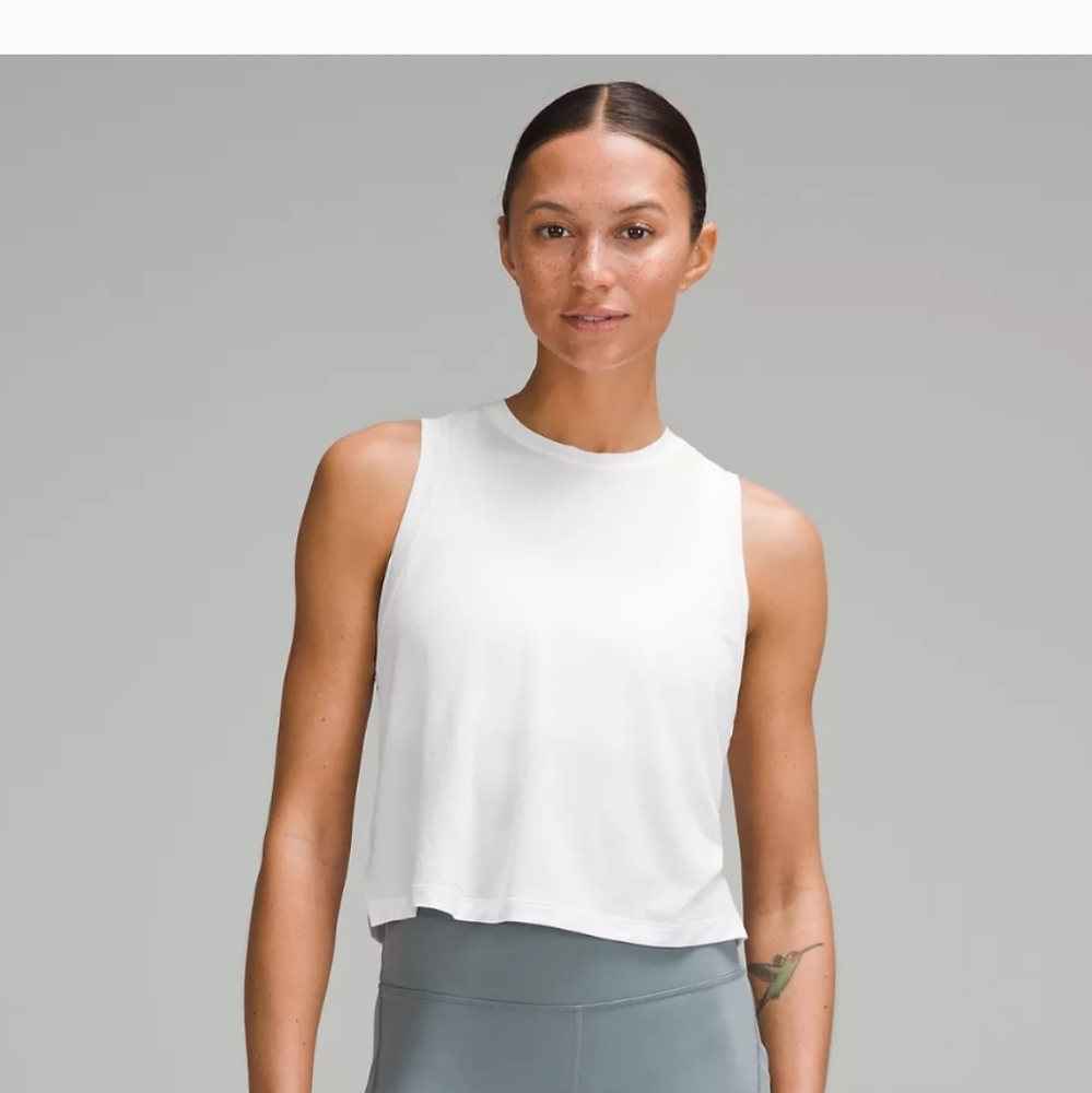 Lululemon Ultra Light White Women's Tank Top, Size 2
